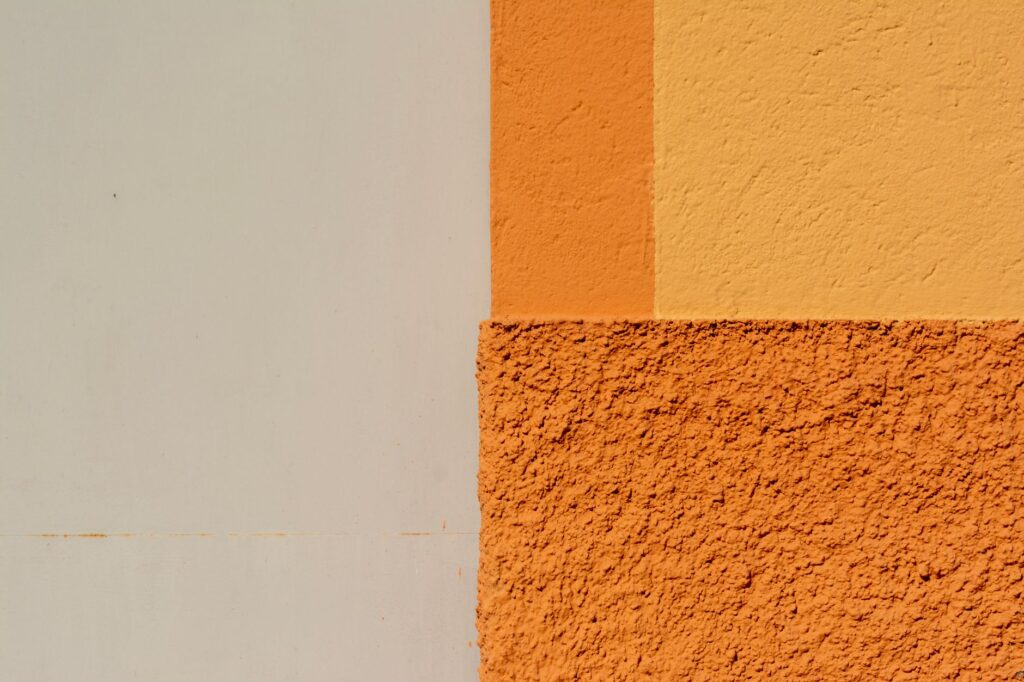 Peindre un mur en color block : le pas à pas pour un résultat net