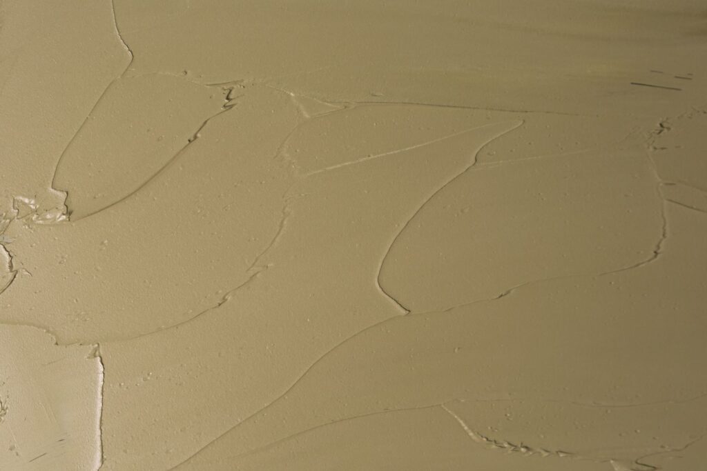 Peinture mate ou satinée : laquelle vieillit le mieux ?